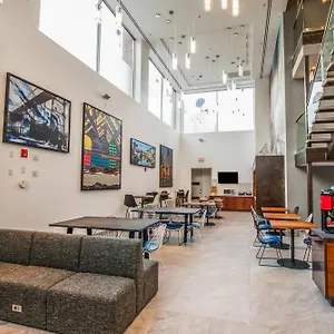 Hotel Fairfield & By Marriott Brooklyn ***