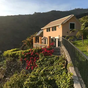 Quinta Terezinha Ribeira Brava