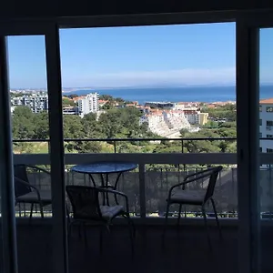 Appartement Superb View Over And The Ocean, With Wonderful Balcony